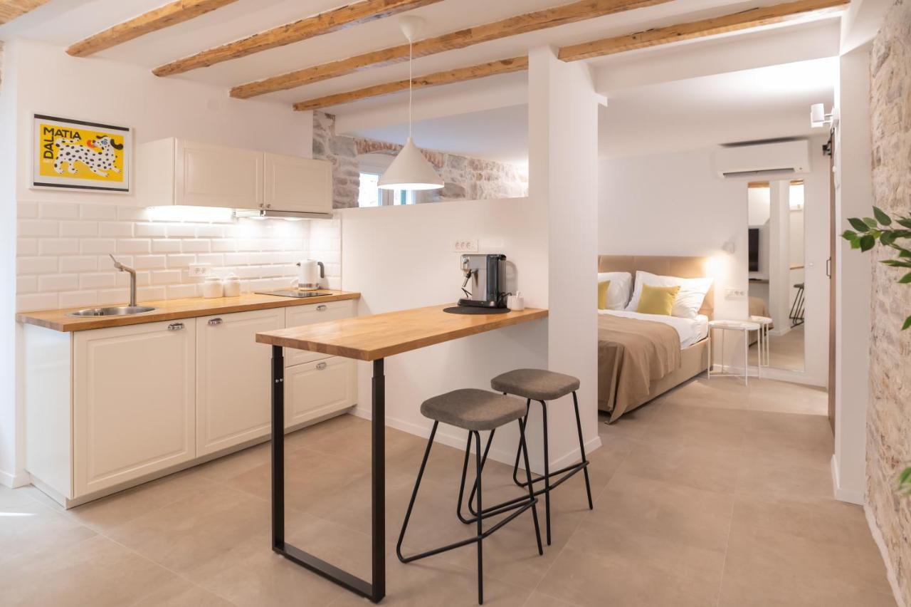 Vitelli Apartments And Rooms Split Bagian luar foto
