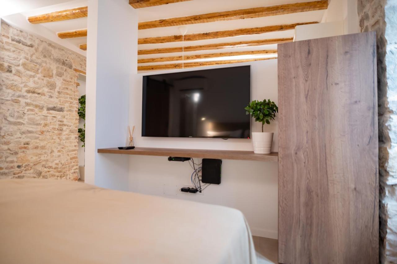 Vitelli Apartments And Rooms Split Bagian luar foto
