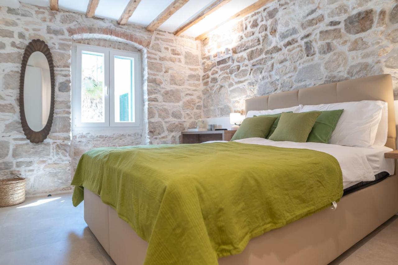 Vitelli Apartments And Rooms Split Bagian luar foto